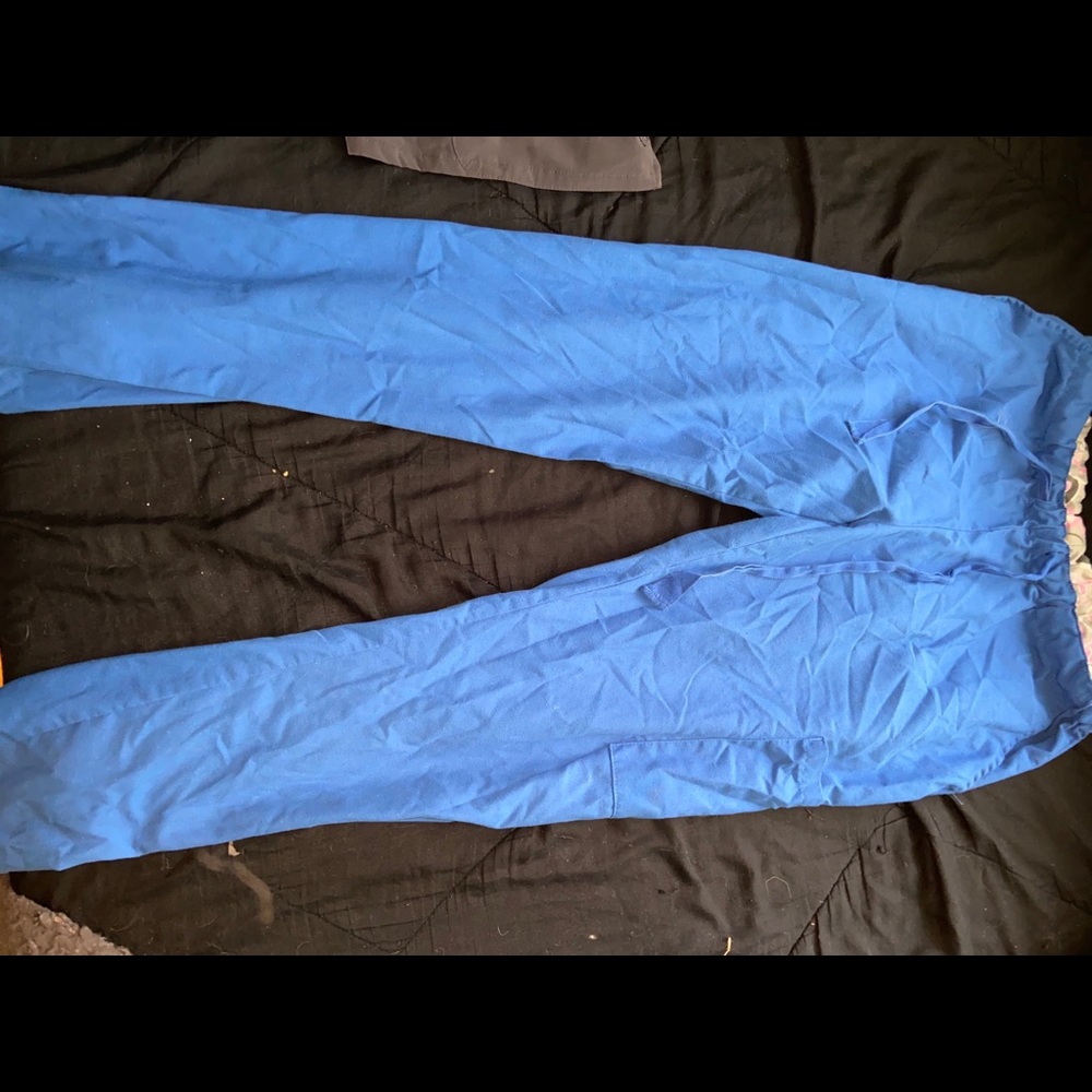 Medium scrub pants